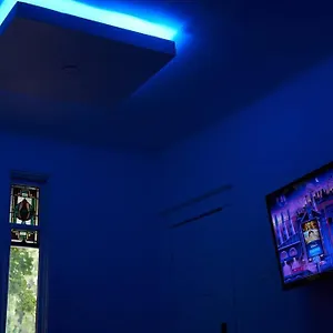 Apartment Blue Lounge ☆ Lafontaine Park ☆ Tv Cable