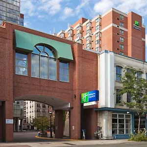 Express Downtown By Ihg 3* Toronto